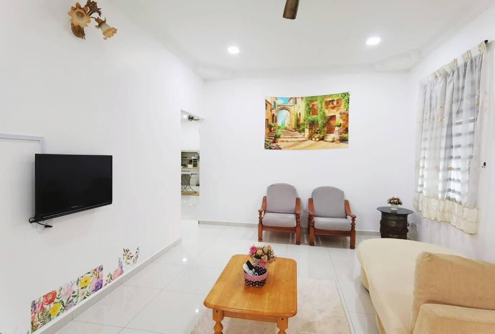 Stadium-18 Pax Rumah percutian Ipoh
